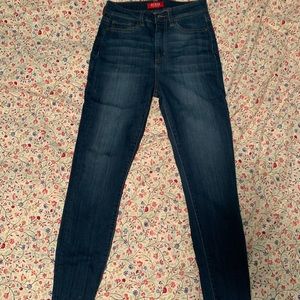 Dark wash guess jeggings
